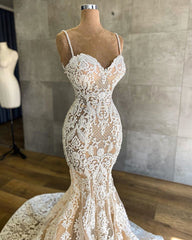 Gorgeous Spaghetti-Straps Mermaid Wedding Dress Lace Sleeveless