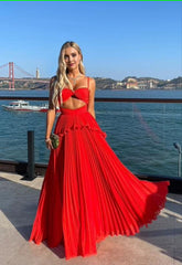 Punainen pitkä prom -mekko, iltapuku, vastaanottomekko