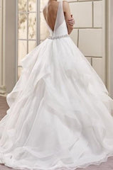 Wedding Dresses V Neck, 2024 New Arrival Sweetheart Organza Ruffles Backless Pleated Ball Dresses