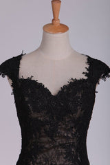 Zwart van de schouderschede prom jurken kant en tule vloerlengte met applique en spleet