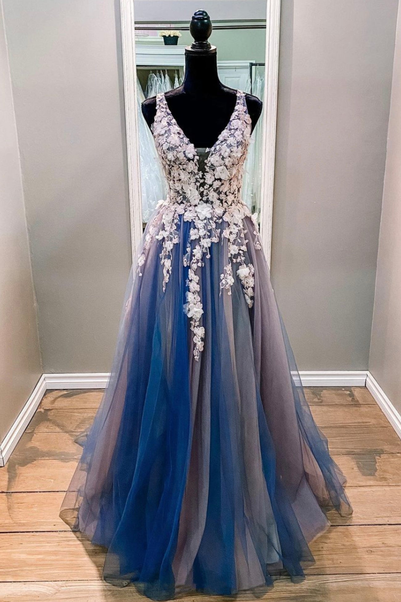 Formal Dresses For Wedding, Blue Tulle Long Prom Dresses, V-Neck Evening Dresses with Lace Applique