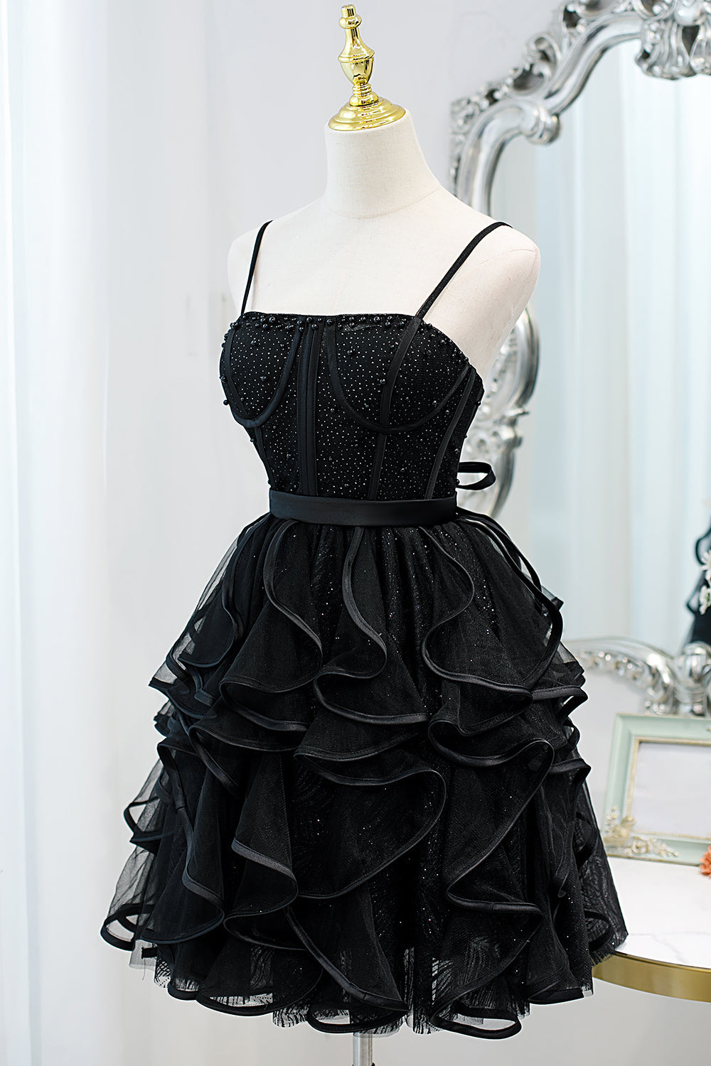 Bridesmaids Dresses Satin, Black Sequins Spaghetti Straps Tulle Short Homecoming Dresses