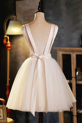 Mother Of The Bride Dress, Champagne V-Neck Tulle Short Prom Dress, A-Line Evening Party Dress