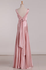 Homecomming Dress Long, V-Neck Pink Tie Back Mermaid Bridesmaid Dress