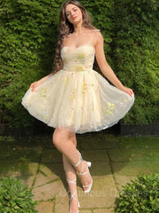 Dress To Impression, A-line/Princess Straps Short/Mini Lace Homecoming Dress with Ruffles