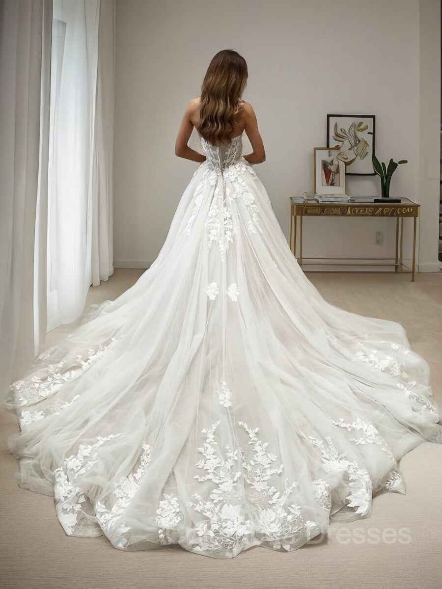 Wedding Dresses Back, A-Line/Princess Sweetheart Chapel Train Tulle Wedding Dresses With Appliques Lace