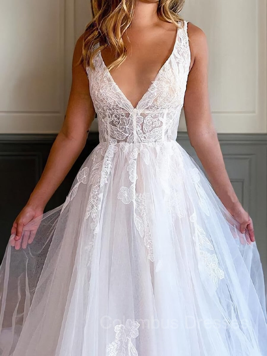 Wedding Dresses For The Beach, A-Line/Princess V-neck Chapel Train Tulle Wedding Dresses With Appliques Lace