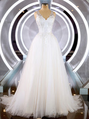 Wedding Dress With Strap, A-Line/Princess V-neck Court Train Tulle Wedding Dresses with Appliques Lace