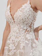 Wedding Dress For Short Brides, A-Line/Princess V-neck Court Train Tulle Wedding Dresses With Appliques Lace