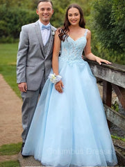 Bridesmaid Dress Sale, A-Line/Princess V-neck Floor-Length Tulle Prom Dresses With Appliques Lace