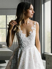 Wedding Dress , A-Line/Princess V-neck Sweep Train Lace Wedding Dresses With Appliques Lace