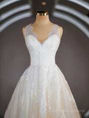 Wedding Dresses Tulle Lace, A-Line/Princess V-neck Sweep Train Tulle Wedding Dresses with Appliques Lace