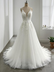 Wedding Dresses And Veils, A-Line/Princess V-neck Sweep Train Tulle Wedding Dresses With Appliques Lace