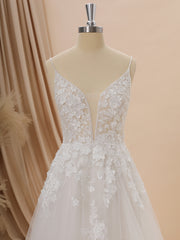 Wedding Dresses Outlet, A-line Tulle V-neck Appliques Lace Chapel Train Wedding Dress