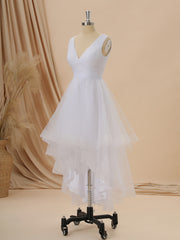 Wedding Dress Fittings, A-line Tulle V-neck Pleated Asymmetrical Wedding Dress