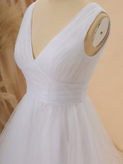 Wedding Dress Fitting, A-line Tulle V-neck Pleated Asymmetrical Wedding Dress