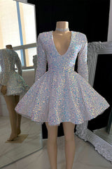 Homecoming Dresses Long, Amazing V-neck A-line Mini Prom Dress With Beading