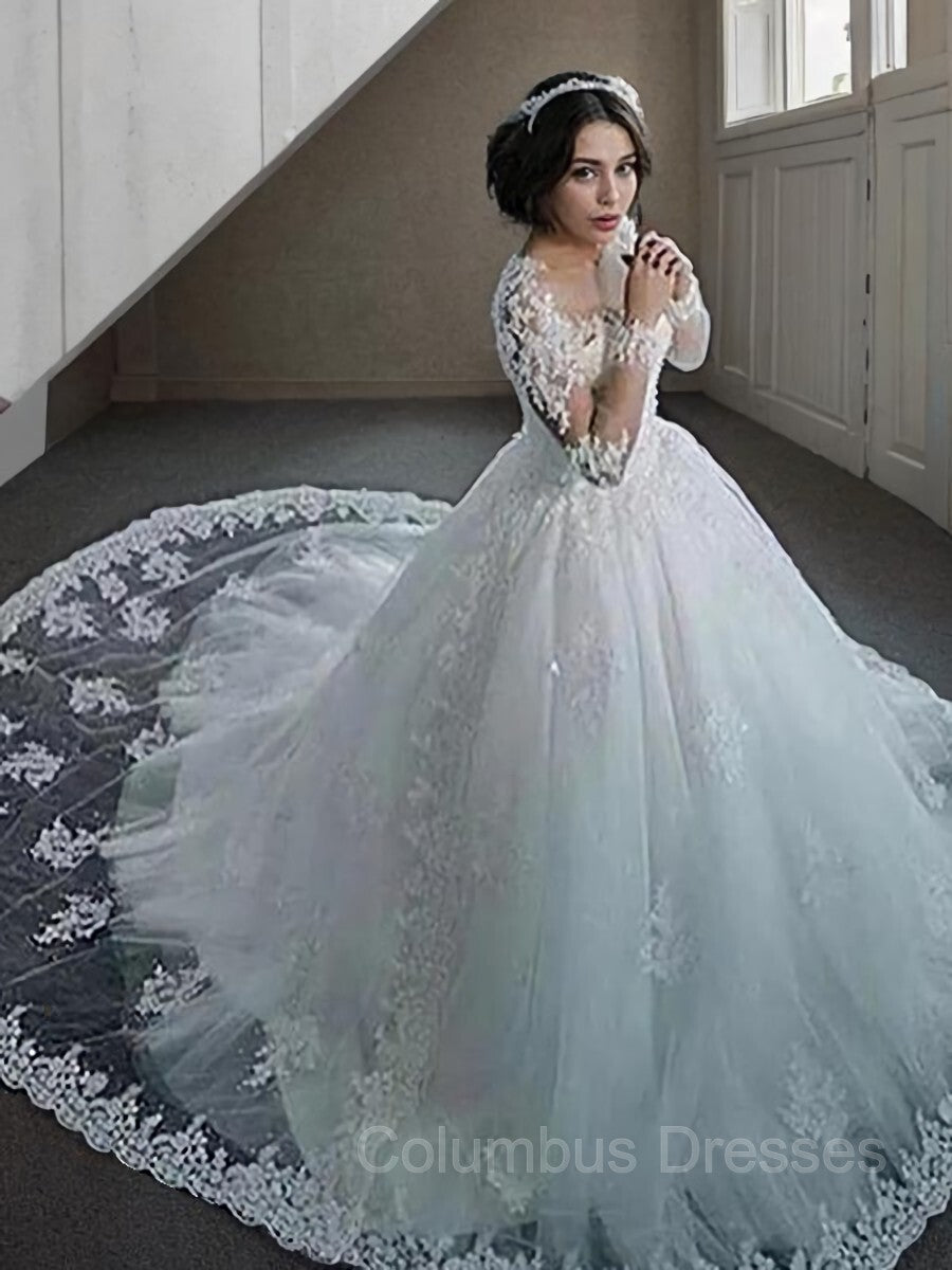 Wedding Dresses Classis, Ball Gown Bateau Court Train Tulle Wedding Dresses With Appliques Lace