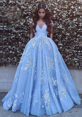 Formal Dresses Long Elegant, Ball Gown Off-the-Shoulder Sleeveless Court Train Tulle Prom Dress With Pleated Appliqued