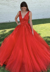 Prom Dress Black, Ball Gown V Neck Court Train Lace Tulle Prom Dress With Appliqued Beading