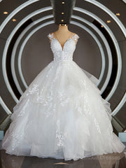Wedding Dress Winter, Ball-Gown V-neck Court Train Tulle Wedding Dresses with Appliques Lace