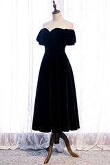 Evening Dresses Formal, Black Off-the-Shoulder Puff Sleeves Sweetheart Velvet Midi Formal Dress