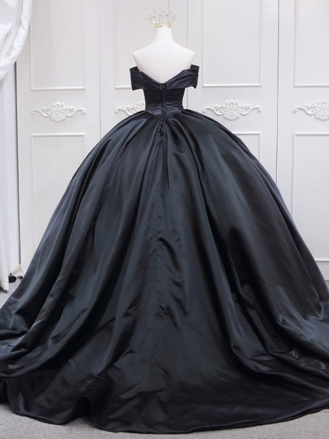 Formal Dresses For Large Ladies, Black Sweetheart Neck Satin Long Prom Gown, Black Sweet 16 Dress