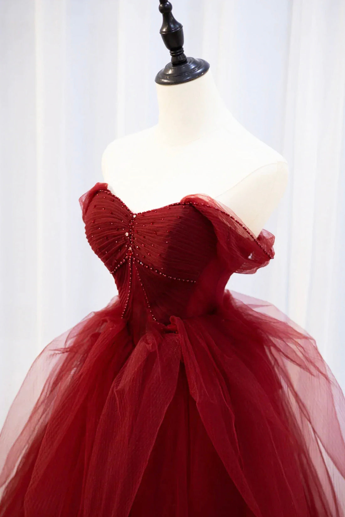 Prom Dresses Sweetheart, Burgundy Tulle Long Prom Dress with Beaded, Burgundy Off Shoulder Evening Dress