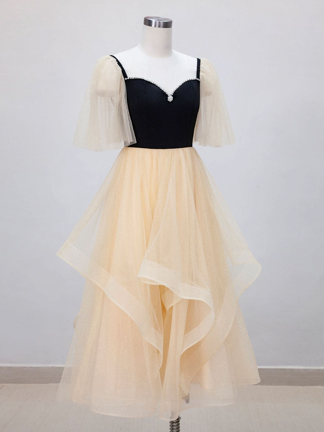 Evening Dress Stunning, Champagne A-Line Tulle Short Prom Dresses, Champagne Formal Dress