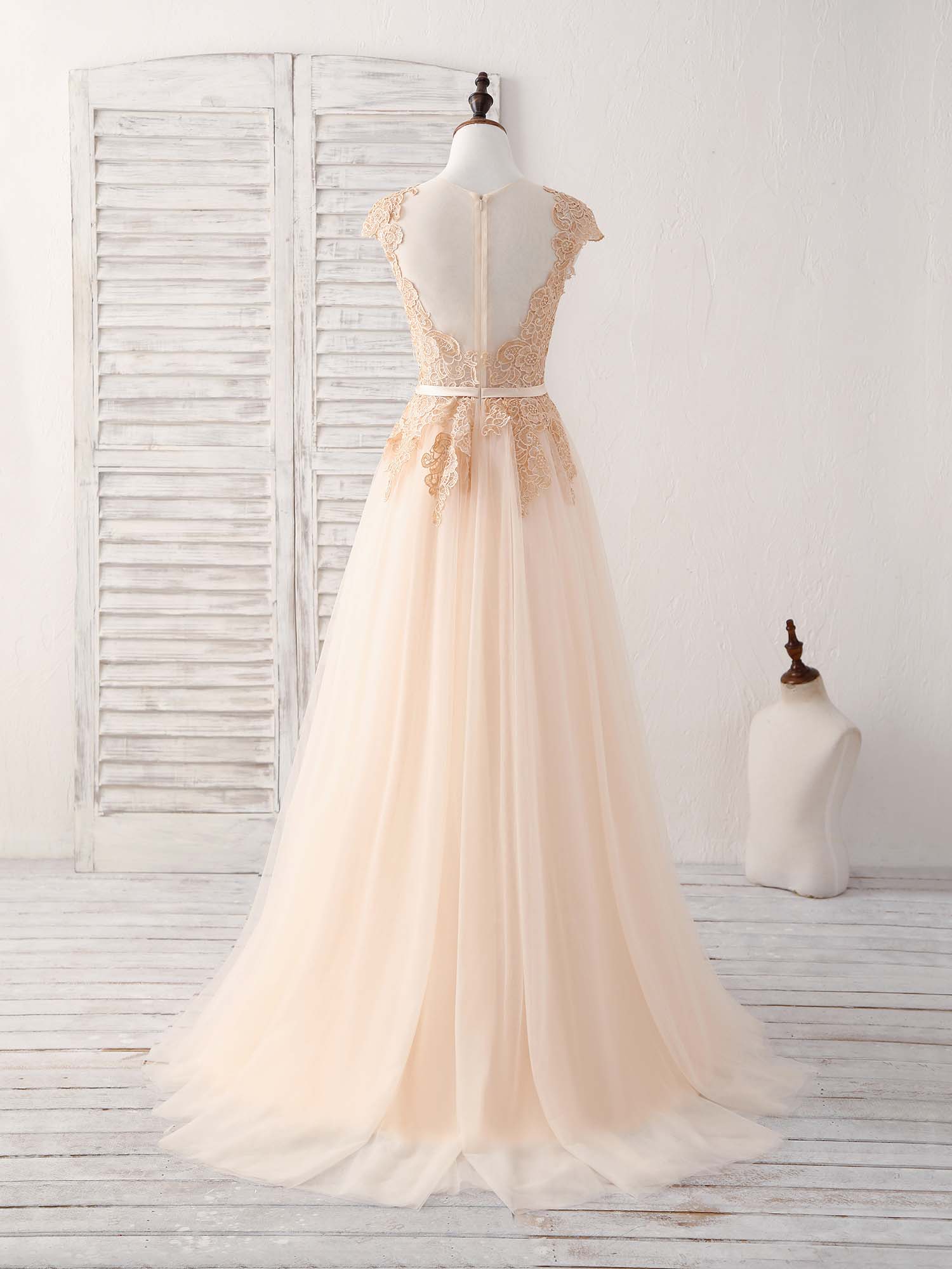 Bridesmaids Dresses For Beach Weddings, Champagne Round Neck Tulle Lace Applique Long Prom Dress
