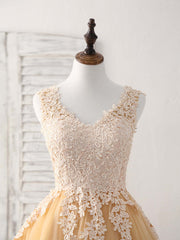Bridesmaid Dresses Blushes, Champagne V Neck Tulle Lace Applique Short Prom Dresses