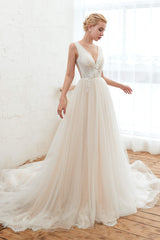 Wedding Dress Budget, Champange Princess V-neck Lace Tulle Soft Pleats Wedding Dresses with Appliques