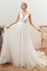 Wedding Dressed Under 1009, Chic Deep V-Neck White Tulle Princess Open Back Wedding Dresses with Court Train