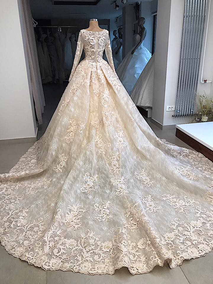 Wedding Dress For Brides, Classic Scoop Long Sleevess Appliques Ball Gown Wedding Dresses
