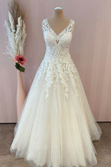 Wedding Dressed With Sleeves, Classy Long A-Line Sweetheart Appliques Lace Tulle Backless Wedding Dress