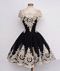 Evening Dresses For Weddings, Cute Lace Applique Black Short Prom Dresses, Lace Applique Homecoming Dresses