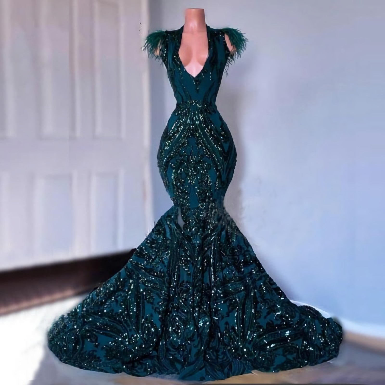 Party Dress Bridal, Dark Green Sequined Mermaid Prom Dresses, 2024 For African Black Girls Court Train Feather V Neck Sexy Formal Party Gowns