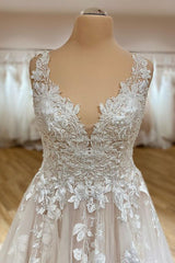 Wedding Dresses Rustic, Elegant Long A-Line Sweetheart Appliques Lace Tulle Wedding Dress