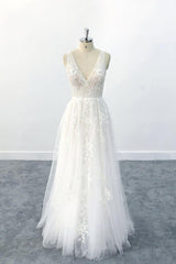Wedding Dress Simpl, Elegant Long  A-line V-neck Appliques Tulle Backless Wedding Dress