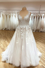 Wedding Dresses Uk, Elegant Long A-Line V-neck Spaghetti Straps Appliques Lace Ruffles Tulle Wedding Dress