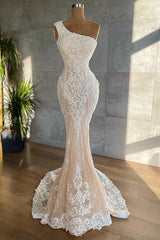 Wedding Dresses Different, Elegant Long One Shoulder Appliques Lace Mermaid Wedding Dress