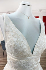 Wedding Dresses Sales, Elegant Long Princess V-neck Tulle Backless Wedding Dress with Lace