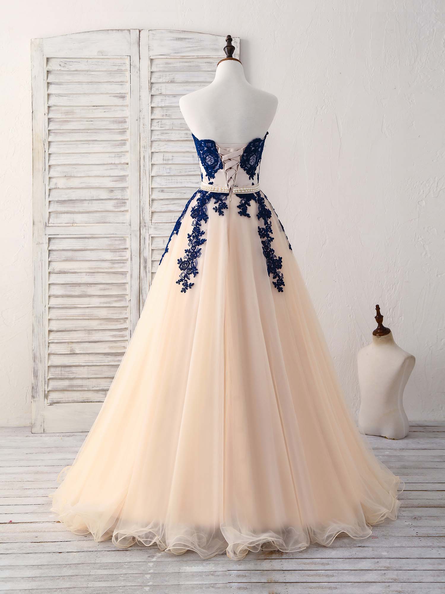 Bridesmaids Dresses Gold, Elegant Sweetheart Tulle Lace Applique Blue Long Prom Dresses