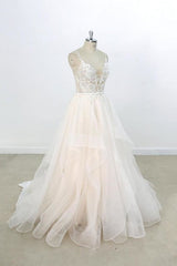 Wedding Dress With Sleeves, Eye-catching Appliques Tulle A-line Wedding Dress