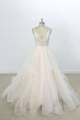 Wedding Dresses With Sleeves, Eye-catching Appliques Tulle A-line Wedding Dress