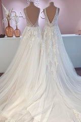 Wedding Dress Long, Glamorous Long A-Line Open Back Tulle Appliques Lace Wedding Dress