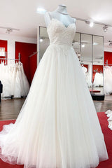 Wedding Dresses V Neck, Gorgeous Long A-line Sweetheart Spaghetti Straps Tulle Lace Wedding Dresses