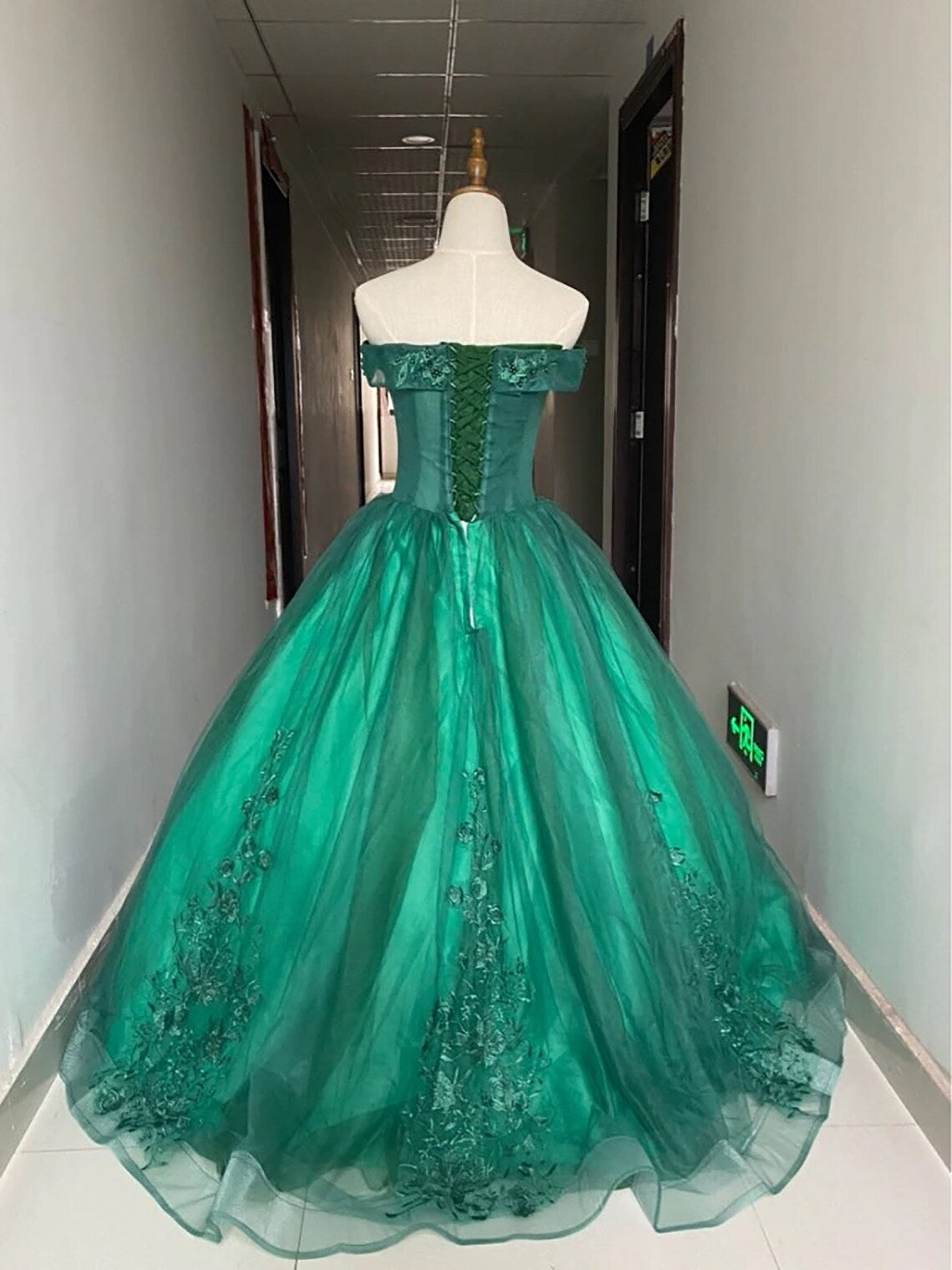 Prom Dresses Country, Green Ball Gown Tulle Off Shoulder with Lace Applique, Green Sweet 16 Dress Party Dress