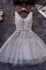 Bridesmaids Dresses Short, Grey Lace-up Tulle Short Homecoming Dress with Lace Appliques
