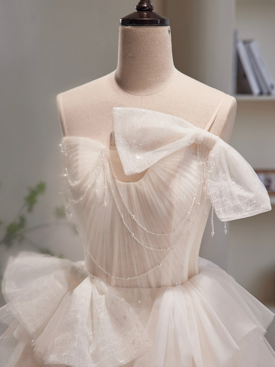 Bridesmaid Dresses Velvet, Champagne Spaghetti Strap Tulle Short Prom Dress, Cute A-Line Homecoming Dress